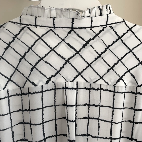 Karl Lagerfeld Paris size L plaid blouse - Picture 15 of 16